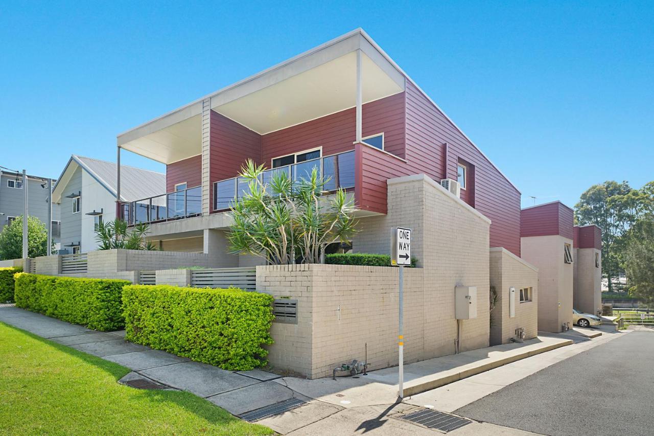 Newcastle Short Stay Accommodation - Birmingham Garden Townhouses Exterior foto